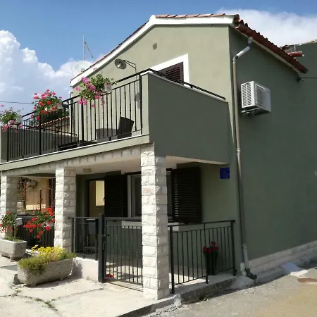 Tireli Appartement *